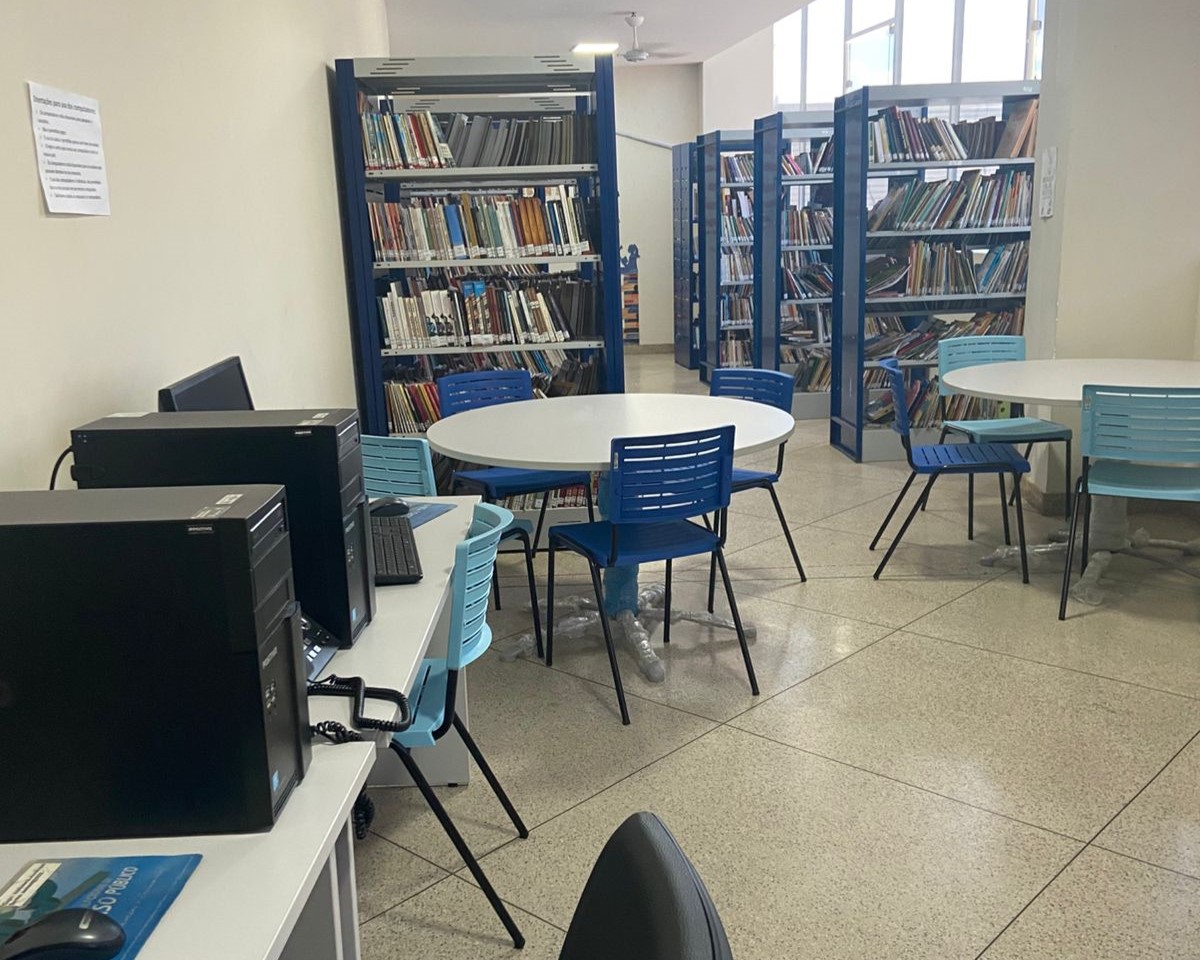 Entre livros e histórias: conheça a Biblioteca Pública de Guarapari