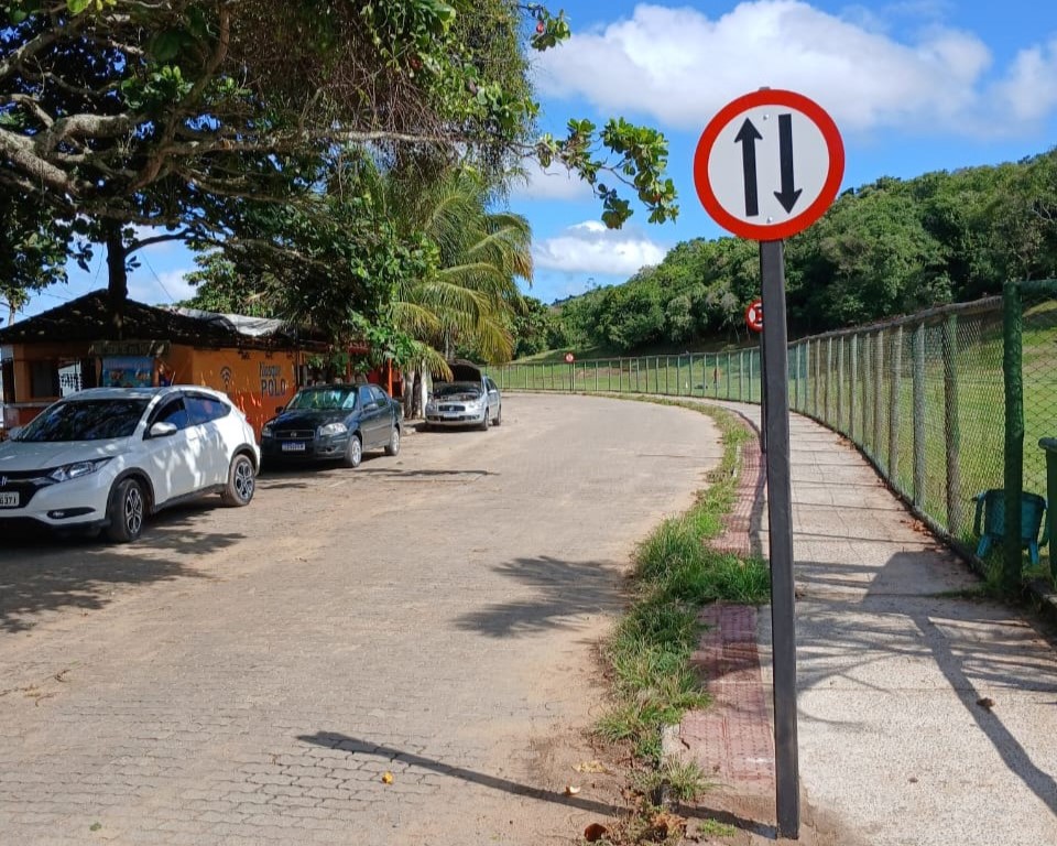 Trânsito em Setiba sofre alteração: trecho entre Setiba e Una passa a ter sentido duplo