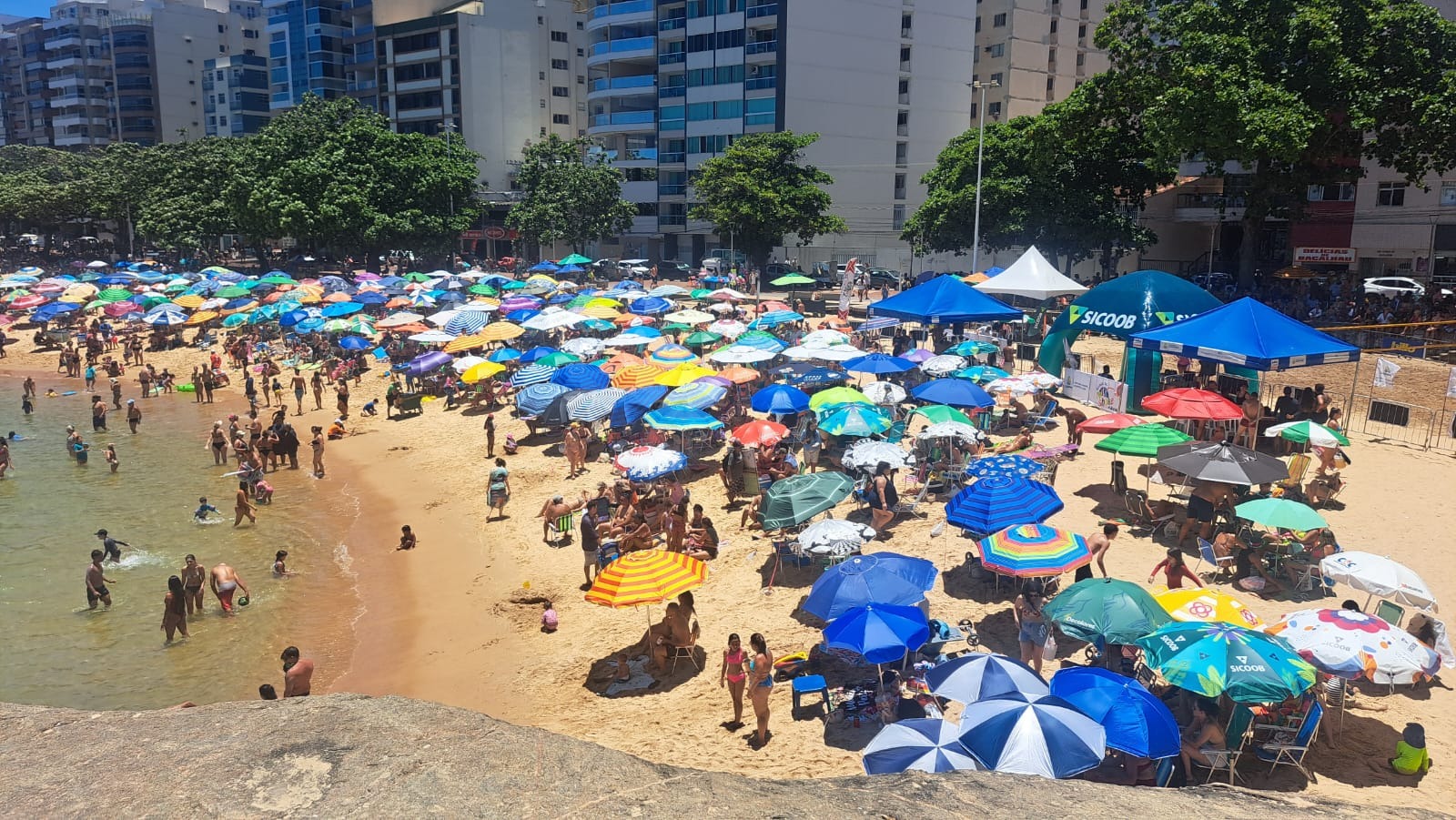 Guarapari entre as 8 cidades que mais gerou emprego este ano, atraindo novos investimentos